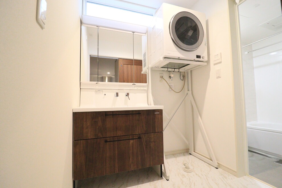 Wood×Grayのナチュラルモダンハウス