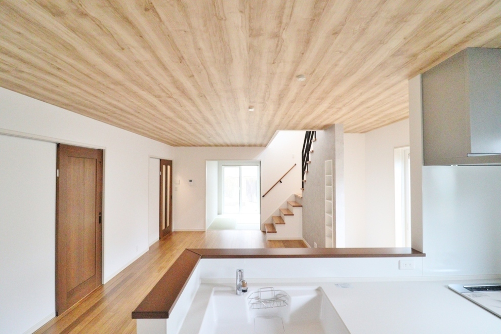 吹抜×デザイン階段が魅力的なおうち