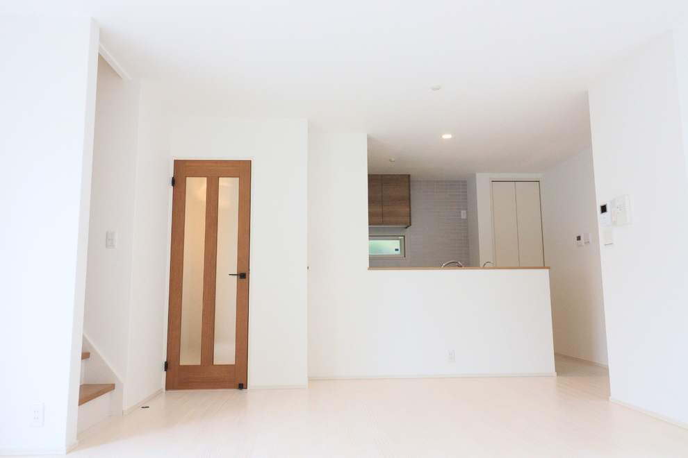 白を基調としたアクセントカラーにこだわった素敵なおうち