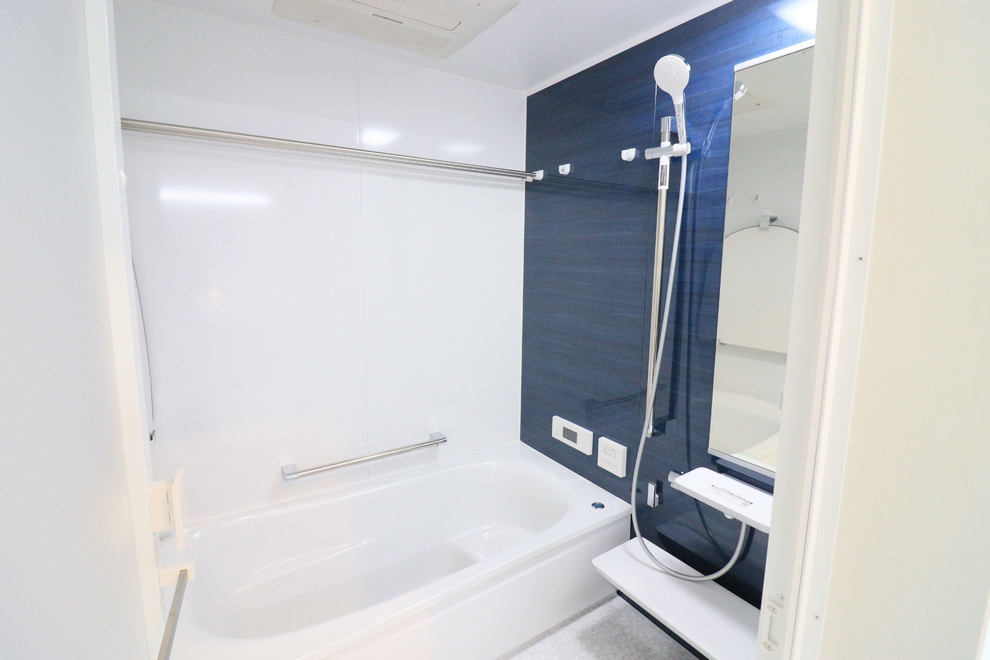 白を基調としたアクセントカラーにこだわった素敵なおうち