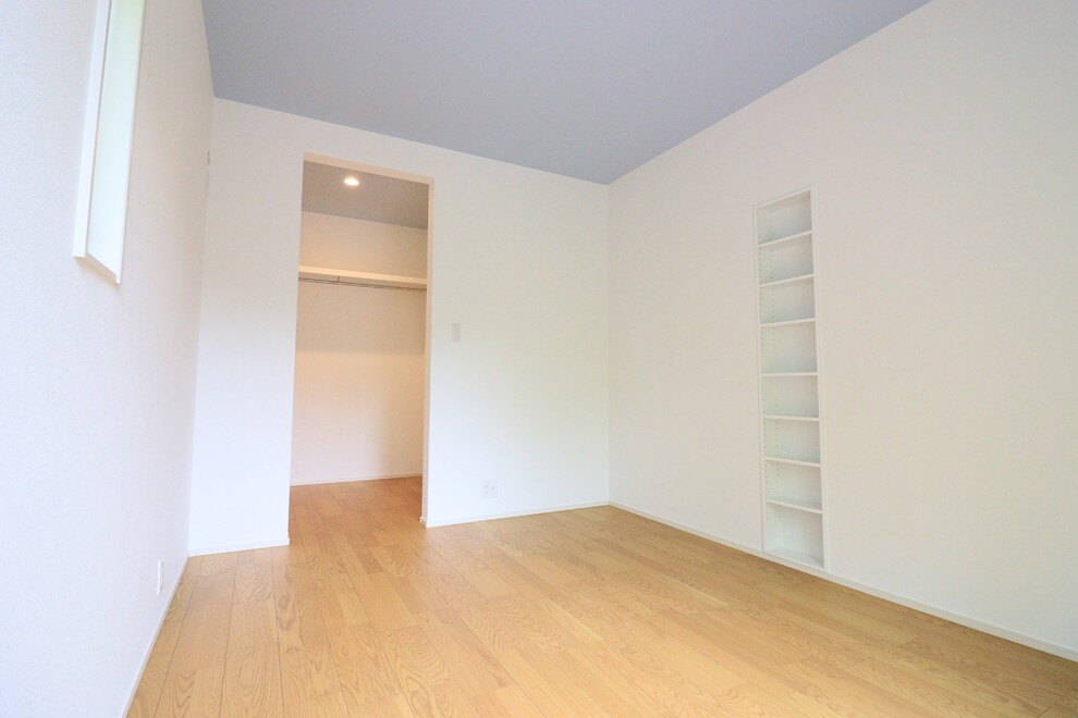 白を基調としたアクセントカラーにこだわった素敵なおうち