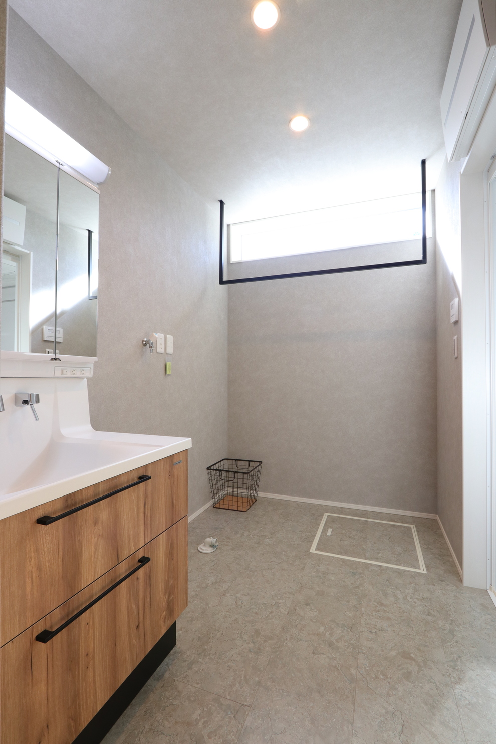 間接照明が織りなすくつろぎの空間