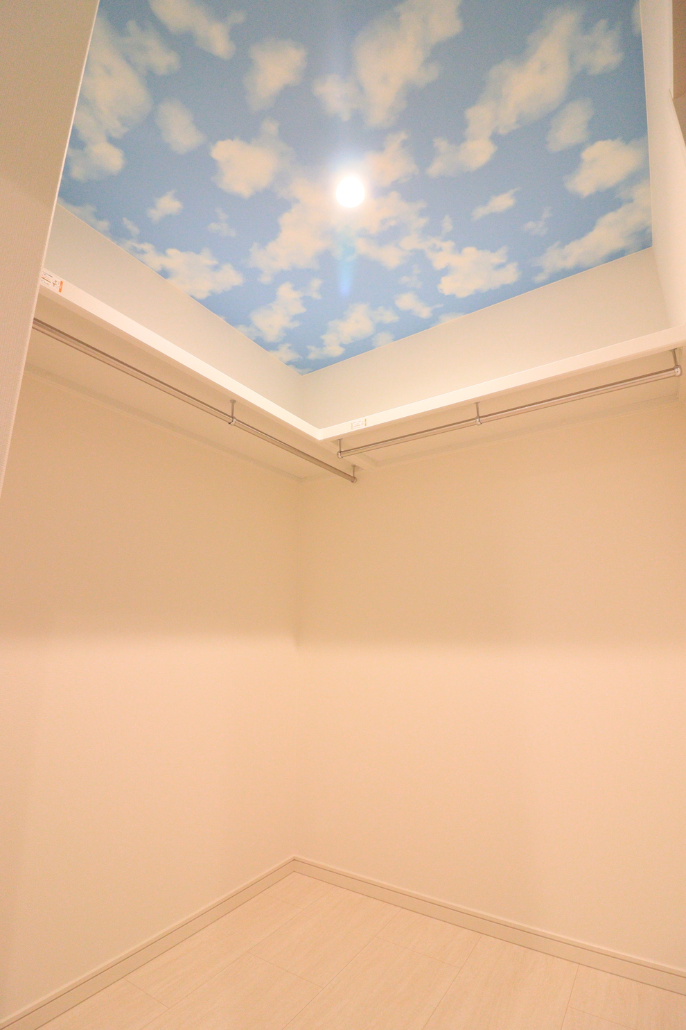 個性を彩るアクセントクロスで理想の空間に