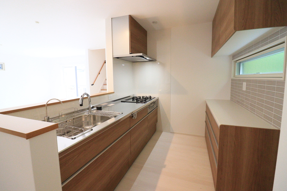 白を基調としたアクセントカラーにこだわった素敵なおうち