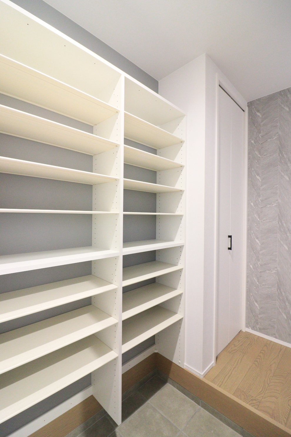 フラットキッチンのある解放感あふれるLDK