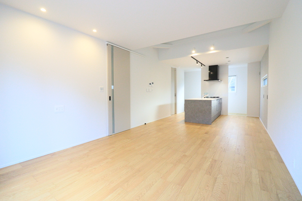 フラットキッチンのある解放感あふれるLDK