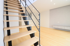 『おすすめ階段デザイン３選』