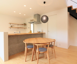 和の美とモダンが調和する上質な住まい