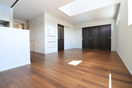 陽光と木のぬくもりに包まれた住まい