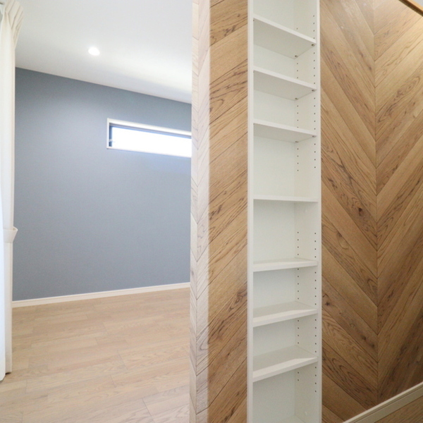 柔らかな光が差し込む家族が集うおうち