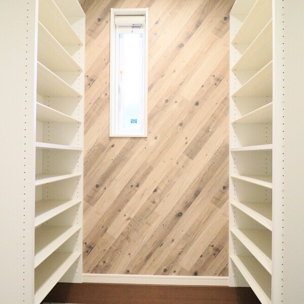 Wood×Grayのナチュラルモダンハウス