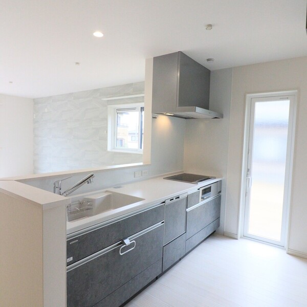 個性を彩るアクセントクロスで理想の空間に