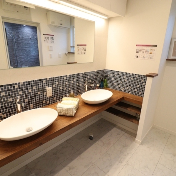 【ﾌｧｸﾄﾘｰｶﾌｪｽﾀｲﾙ】ﾛﾊｽｶﾞｰﾃﾞﾝ大住駅南ﾓﾃﾞﾙﾊｳｽ
