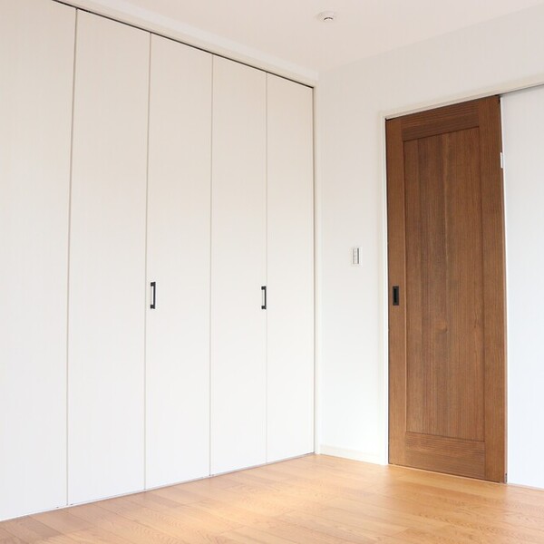 お部屋ごとに印象を変えるクロス