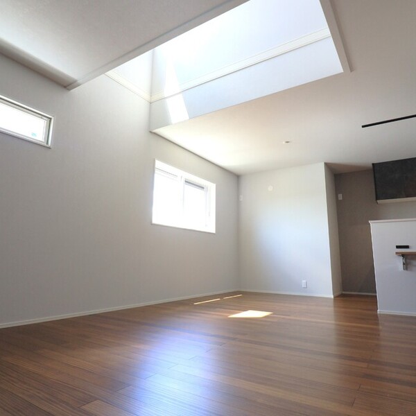 陽光と木のぬくもりに包まれた住まい