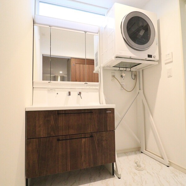 Wood×Grayのナチュラルモダンハウス
