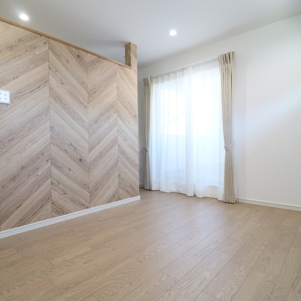 柔らかな光が差し込む家族が集うおうち