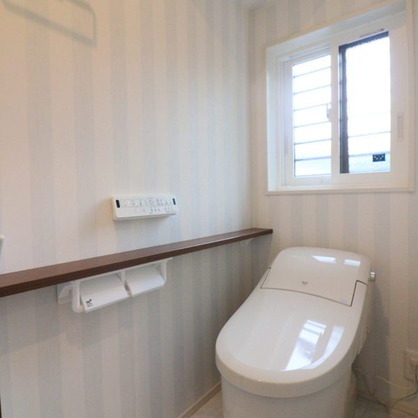 白を基調としたアクセントカラーにこだわった素敵なおうち