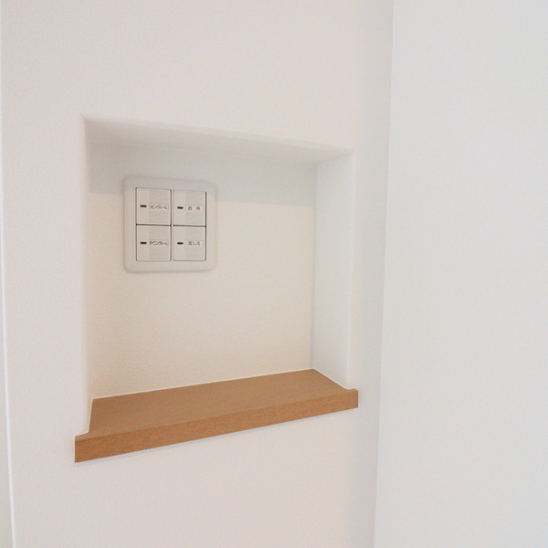 白を基調としたアクセントカラーにこだわった素敵なおうち