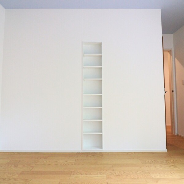 白を基調としたアクセントカラーにこだわった素敵なおうち