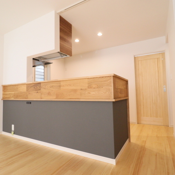 リビングに癒しを与える和ダイニング