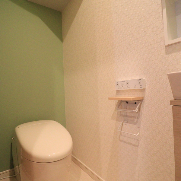 吹き抜けのあるリビングで心地よさの広がる空間