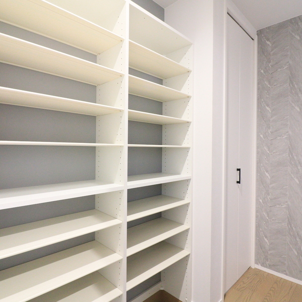 フラットキッチンのある解放感あふれるLDK