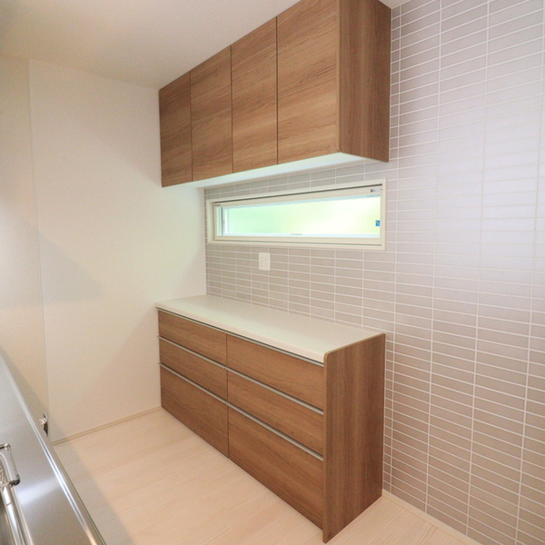 白を基調としたアクセントカラーにこだわった素敵なおうち