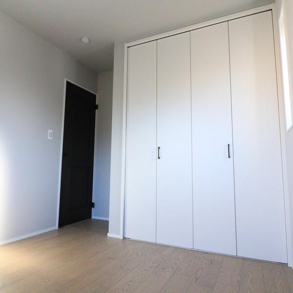 フラットキッチンのある解放感あふれるLDK