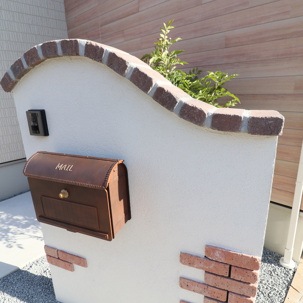デザイン階段 × 吹抜けで開放感のあるおうち