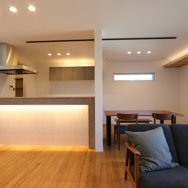 間接照明が織りなすくつろぎの空間