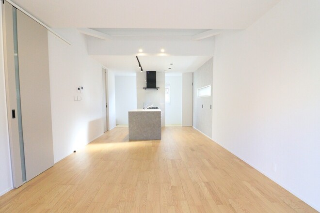 フラットキッチンのある解放感あふれるLDK